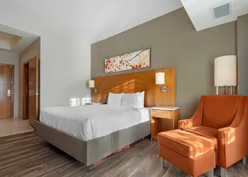Radisson Hotel & Conference Centre Calgary Airport hotel thumbnail 6