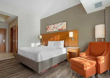 Radisson Hotel & Conference Centre Calgary Airport hotel thumbnail 6