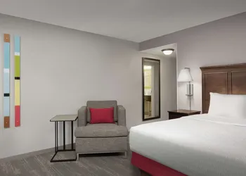 Hampton Inn & Suites Orlando-North/Altamonte Springs hotel thumbnail 6