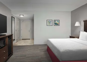 Hampton Inn & Suites Orlando-North/Altamonte Springs hotel thumbnail 8