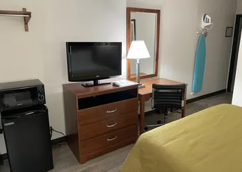 Econo Lodge Cartersville-Emerson Lake Point hotel thumbnail 3