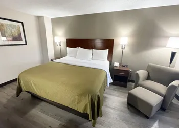 Econo Lodge Cartersville-Emerson Lake Point hotel thumbnail 5