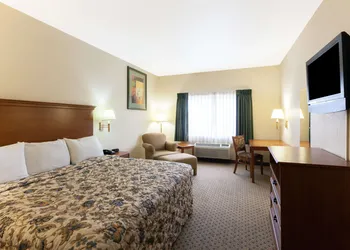 Days Inn by Wyndham San Antonio at Palo Alto hotel thumbnail 3