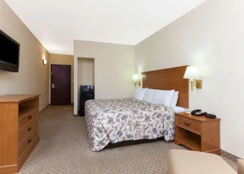 Days Inn by Wyndham San Antonio at Palo Alto hotel thumbnail 4