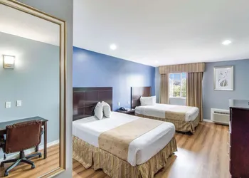 Rodeway Inn & Suites Port Arthur - Groves hotel thumbnail 6