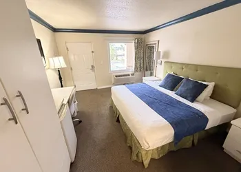 JC Inn hotel thumbnail 3