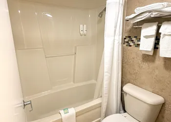JC Inn hotel thumbnail 5