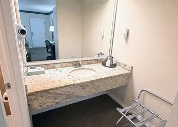 JC Inn hotel thumbnail 6