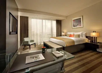 EB Hotel Miami hotel thumbnail 5