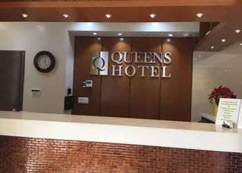 Queens Hotel hotel thumbnail 2