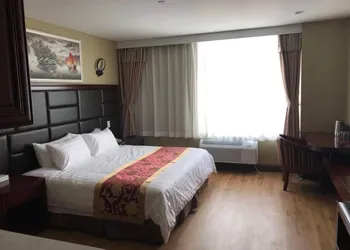 Queens Hotel hotel thumbnail 8