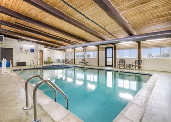 Baraga Lakeside Inn hotel thumbnail 6