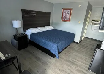 Acorn Motel hotel thumbnail 5