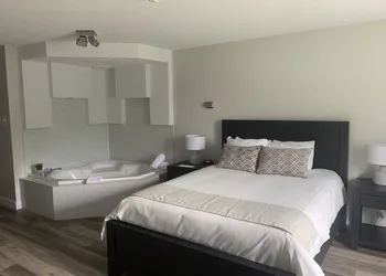 Hôtel Matha hotel thumbnail 7