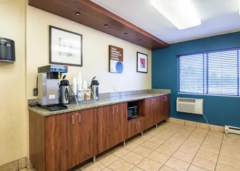 Motel 6 Saint Paul, MN - I-94 hotel thumbnail 2