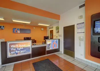 Motel 6 San Antonio, TX - Downtown - Market Square hotel thumbnail 4