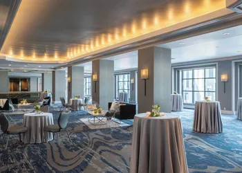 Renaissance Chicago Downtown Hotel hotel thumbnail 3