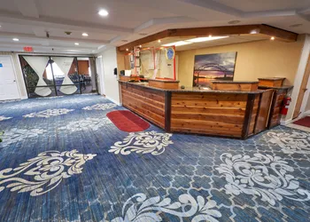 Ambassador Inn & Suites hotel thumbnail 2