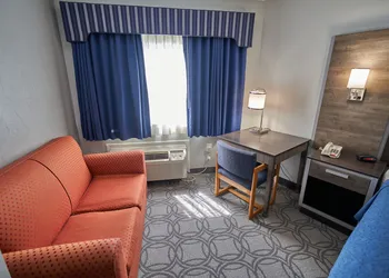 Ambassador Inn & Suites hotel thumbnail 7