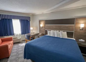 Ambassador Inn & Suites hotel thumbnail 8