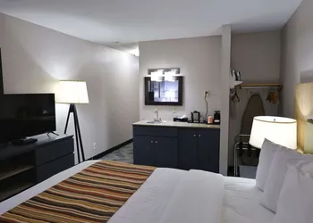 Country Inn & Suites by Radisson, Sparta, WI hotel thumbnail 7