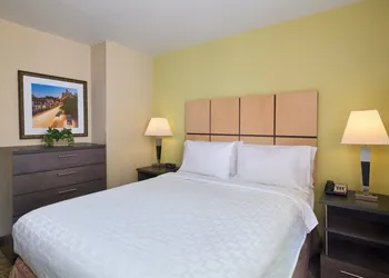 Candlewood Suites New York City-Times Square by IHG hotel thumbnail 8