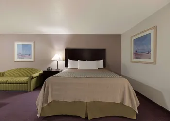 Americas Best Value Inn Alpine hotel thumbnail 6