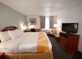Quality Inn Alexis Rd hotel thumbnail 6