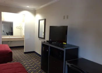 Palace Inn Kingwood hotel thumbnail 2