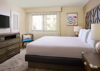 Aston Waikiki Beach Tower hotel thumbnail 5
