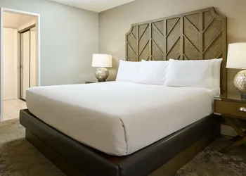 Aston Waikiki Beach Tower hotel thumbnail 6