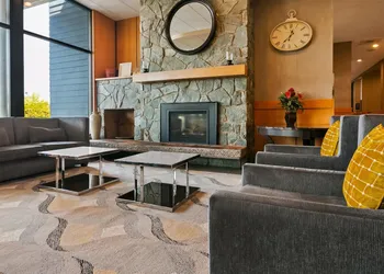 Best Western Plus Silverdale Beach Hotel hotel thumbnail 3