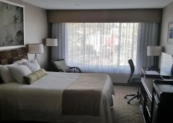 Best Western Plus Silverdale Beach Hotel hotel thumbnail 8