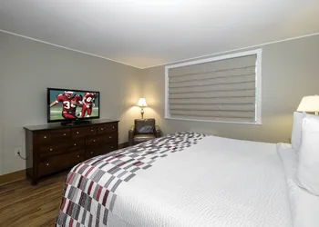 Red Roof Inn & Suites Herkimer hotel thumbnail 8