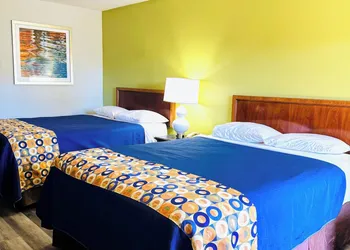Newnan Lodge hotel thumbnail 2