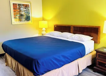 Newnan Lodge hotel thumbnail 3