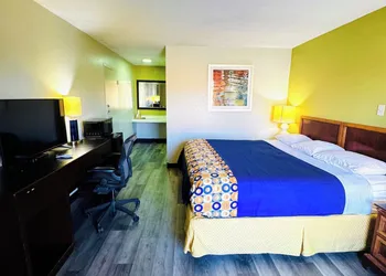 Newnan Lodge hotel thumbnail 5