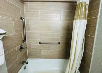 Newnan Lodge hotel thumbnail 6
