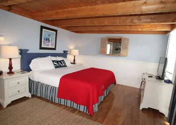 Glen Cove Inn & Suites hotel thumbnail 5
