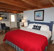 Glen Cove Inn & Suites hotel detail image 7