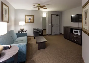 Paynesville Inn And Suites hotel thumbnail 7