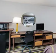 Super 8 by Wyndham Kalispell Glacier National Park hotel detail image 7