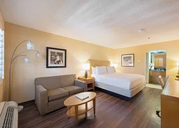 Best Western Plus Las Brisas Hotel hotel thumbnail 8