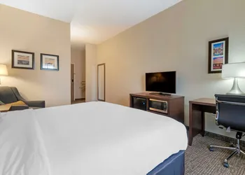 Comfort Inn Mechanicsburg - Harrisburg South hotel thumbnail 7