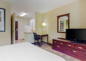 Extended Stay America Suites Providence West Warwick hotel thumbnail 7
