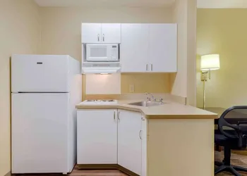 Extended Stay America Suites Providence West Warwick hotel thumbnail 7