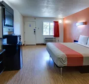 Motel 6 Mount Pleasant, TX hotel detail image 4