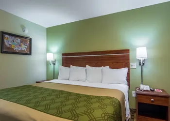 Econo Lodge Jasper hotel thumbnail 4