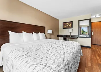 Red Roof Inn PLUS+ & Suites Malone hotel thumbnail 5