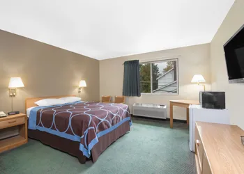 Northwoods Inn & Suites hotel thumbnail 8